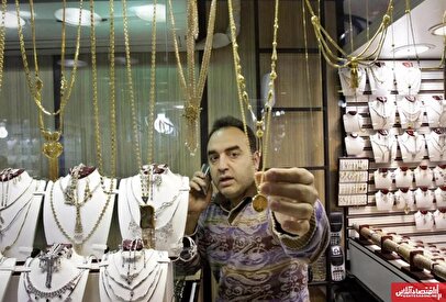 قیمت طلا ۱۸ عیار ۲۴ آبان ۱۴۰۴ / ریزش سنگین در بازار طلا آغاز شد + جدول