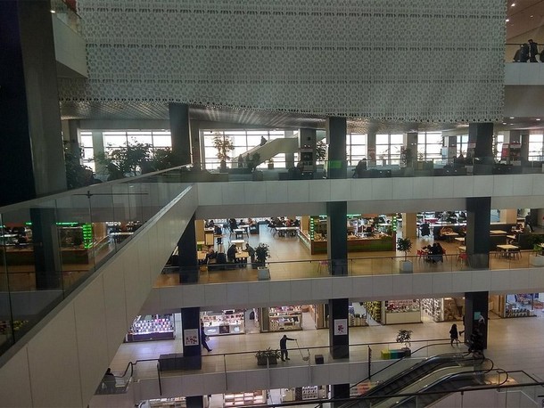 در مرکز خرید چارسو فروشگاه‌ها شرایط اقساطی برای گوشی دارند