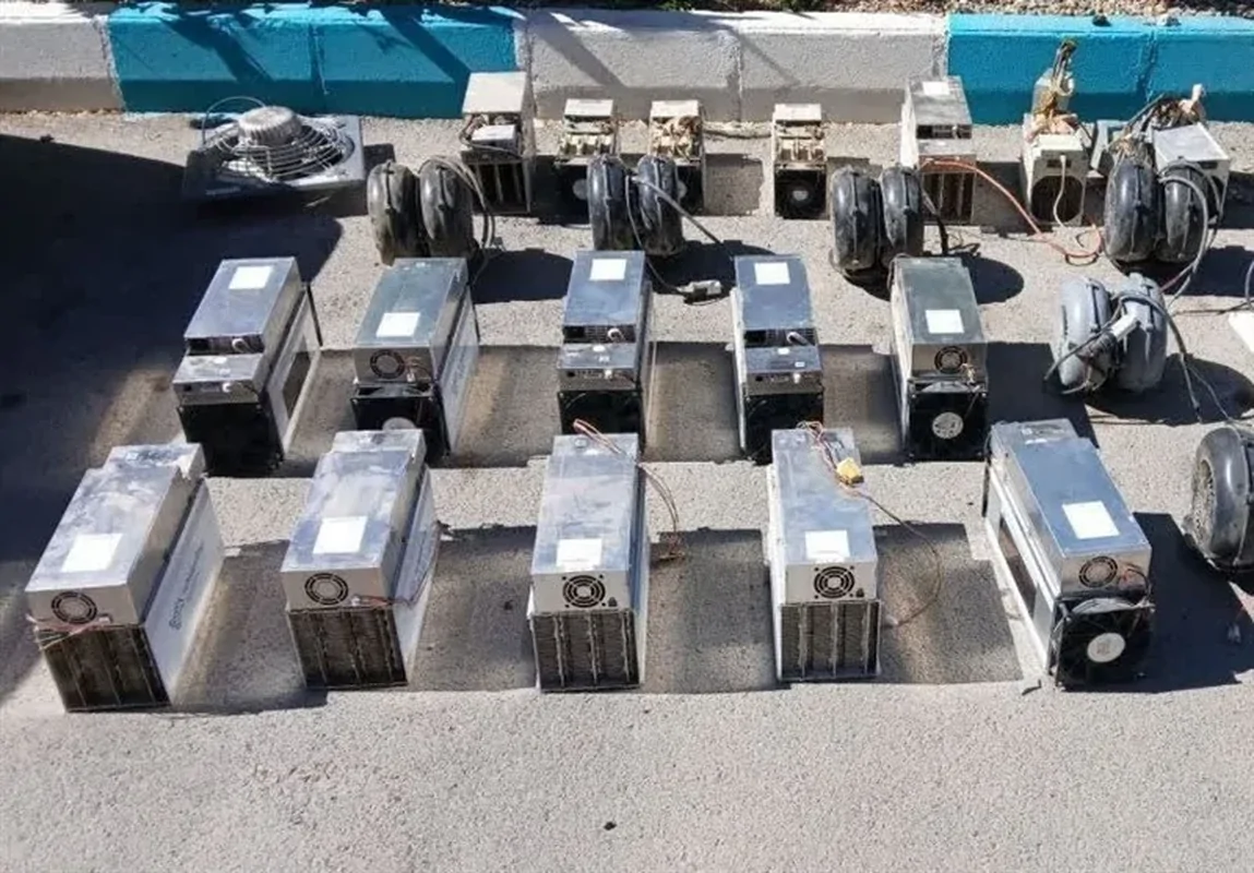 ۲۰۰۰ دستگاه ماینر قاچاق به ارزش ۱۴۷ میلیارد تومان کشف شد