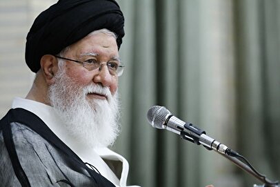 علم‌الهدی: مشهد جای گردشگر نیست / گردشگران به به مازندران بروند!