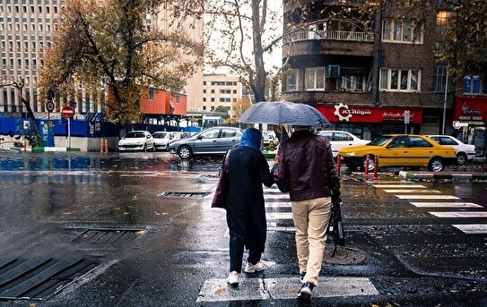 وضعیت آب و هوای تهران امروز چهارشنبه ۲۶ آذر ۱۴۰۴ / باران و رعدوبرق تهران را غافلگیر می‌کند