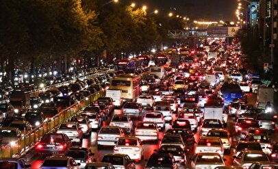 ترافیک سنگین در شب یلدا اتوبان چمران تهران+ فیلم