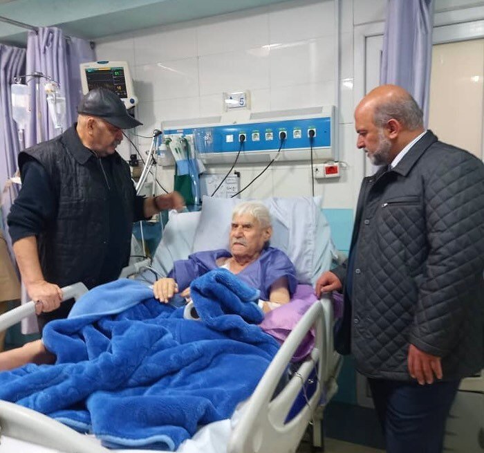 تصاویر تأثربرانگیز از عنایت بخشی در بیمارستان تصاویر تأثربرانگیز از عنایت بخشی در بیمارستان