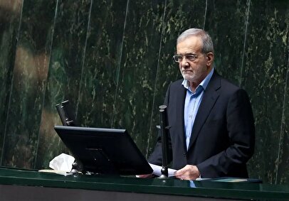 پزشکیان: چرا ۶ میلیارد دلار از ارز را صرف واردات بنزین کنیم؟ / مردم در سختی معیشت قرار دارند