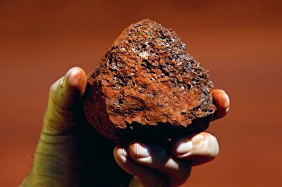آهن مقاومت ۱۰۰ دلاری را از دست می‌دهد؟/ نقش آفرینی چین در نوسانات قیمت سنگ آهن