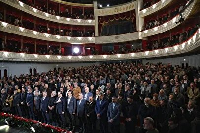 برگزیدگان جشنواره فیلم فجر مشخص شدند/ سیمرغ بهترین بازیگر زن و مرد به چه کسی رسید؟
