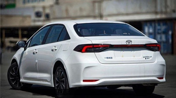 تویوتا کرولا نیوفیس