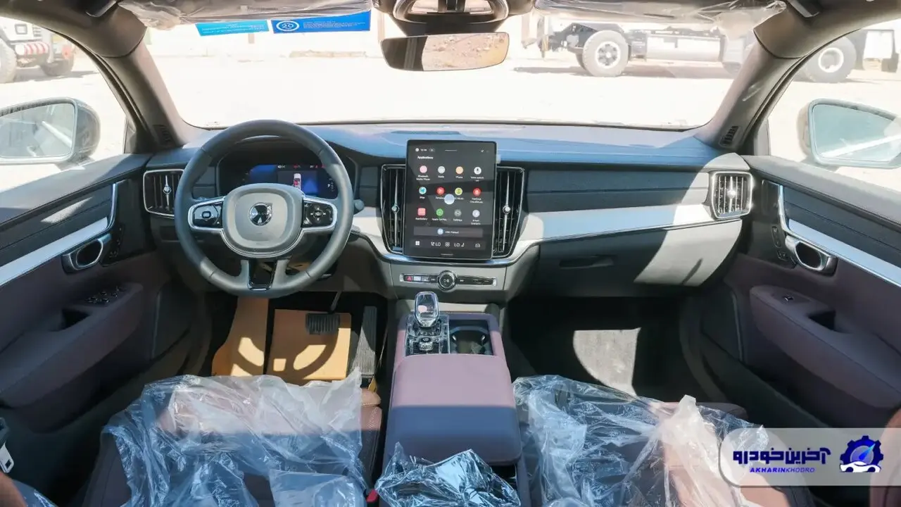 سدان لوکس سوئدی سرانجام وارد ایران شد/ آغاز رقابت در بازار خودرو‌های لوکس