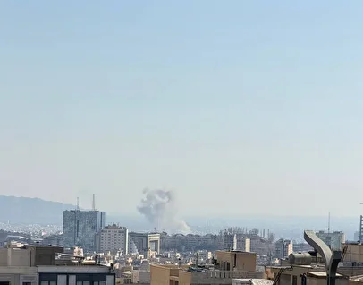 تصاویر هولناک از انداختن ۱۰۰ بمب در مناطق مختلف تهران صبح امروز