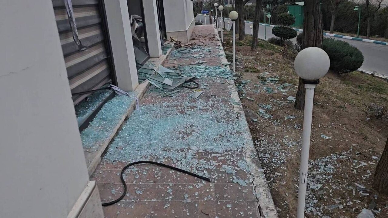 در پی حملات اسرائیل، مرکز ملی فوتبال آسیب دید + عکس