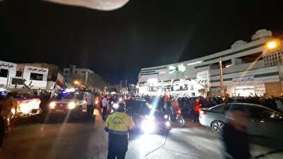 طنین همخوانی سراسری سرود ملی در شب ۱۲ فروردین+ فیلم