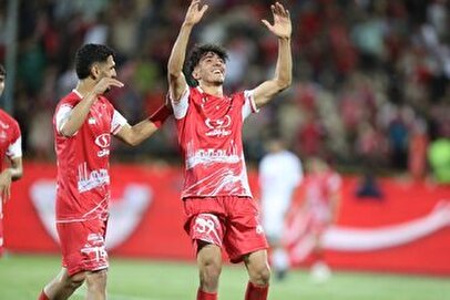 مدافع پرسپولیس لگد به بخت خود زد