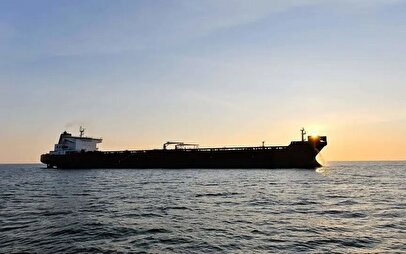 تصاویر تازه از کنترل نیروی دریایی سپاه در تنگه هرمز