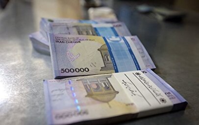 معاملات پنهانی اسکناس نو در میدان فردوسی/ بازار سیاه ایران چک ۵۰ هزار تومانی در سایت‌های اینترنتی