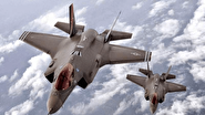 نمایش هوایی جنگنده‌ها F-5 به همراه جنگنده اسطوره‌ای P-51 در آسمان+ فیلم