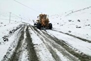 بارش سنگین برف برخی جاده‌های این استان را مسدود کرد + فیلم