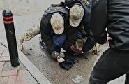 لحظه بازداشت جاسوس اوکراینی در مسکو + فیلم