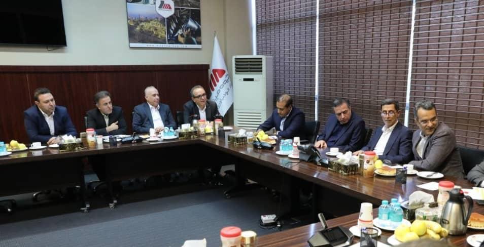 مشارکت راهبردی بانک صادرات ایران در «سازندگی نوین» و «جهاد اقتصادی»؛ تأمین مالی توسعه زیرساخت‌های انرژی با تمرکز بر نیروگاه‌های تجدیدپذیر