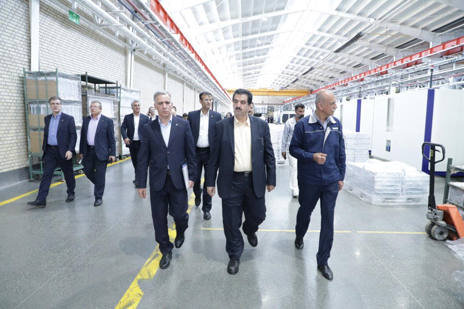 آمادگی بانک رفاه کارگران برای حمایت از واحدهای تولیدی فعال در صنعت لوازم خانگی