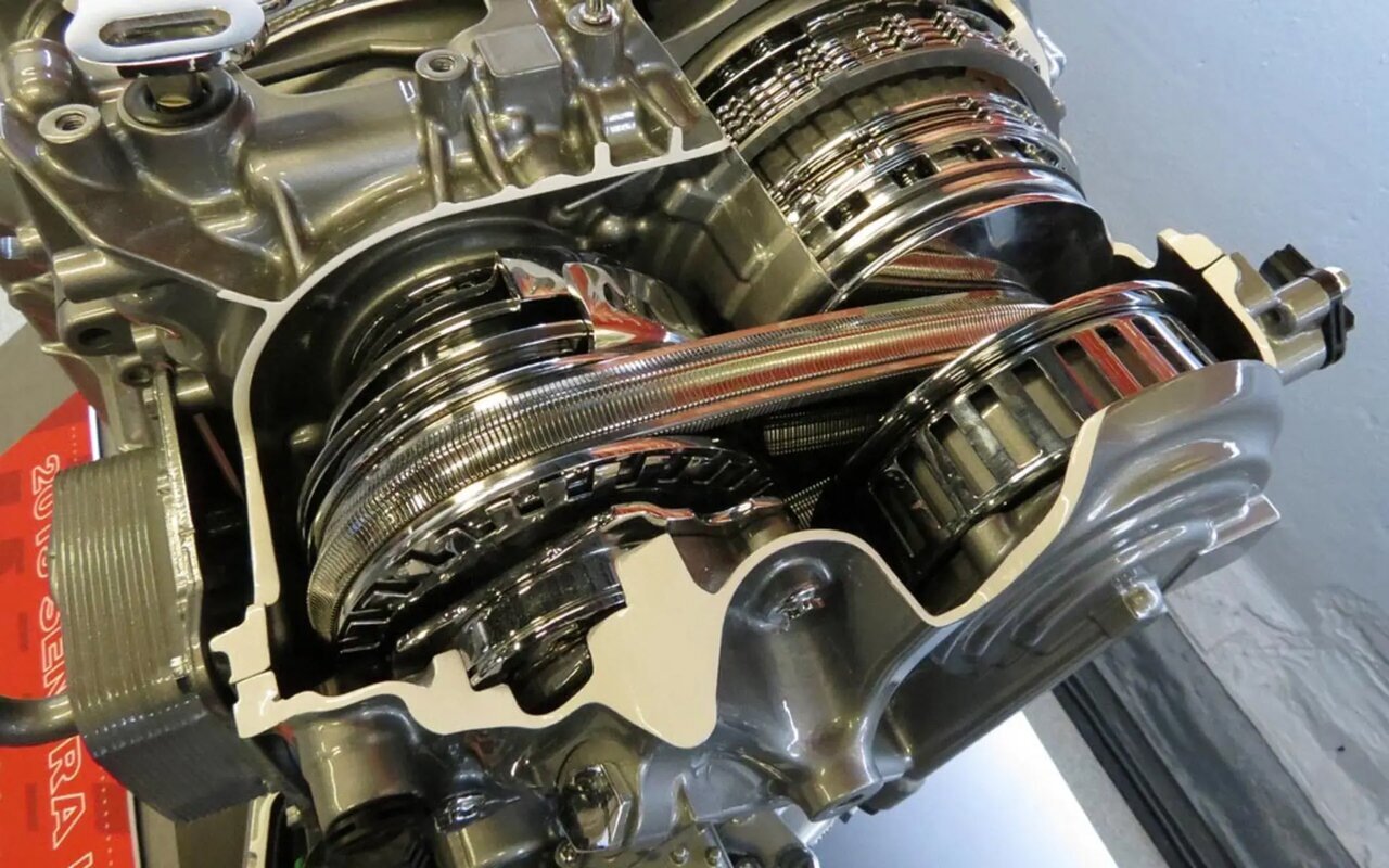 گیربکس CVT چیست؟ بررسی مزایا و معایب یک فناوری پرکاربرد