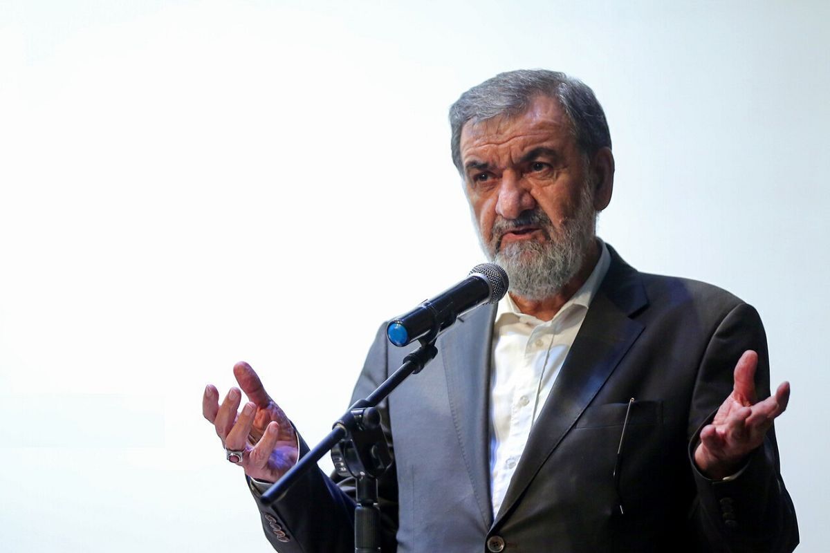  محسن رضایی: ترامپ را با ویلچر ببرید + فیلم