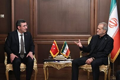 روایتی از دیدار مهم پزشکیان و معاون رئیس جمهور ترکیه/ تمام دنیا شاهد مقاومت ملت ایران بود