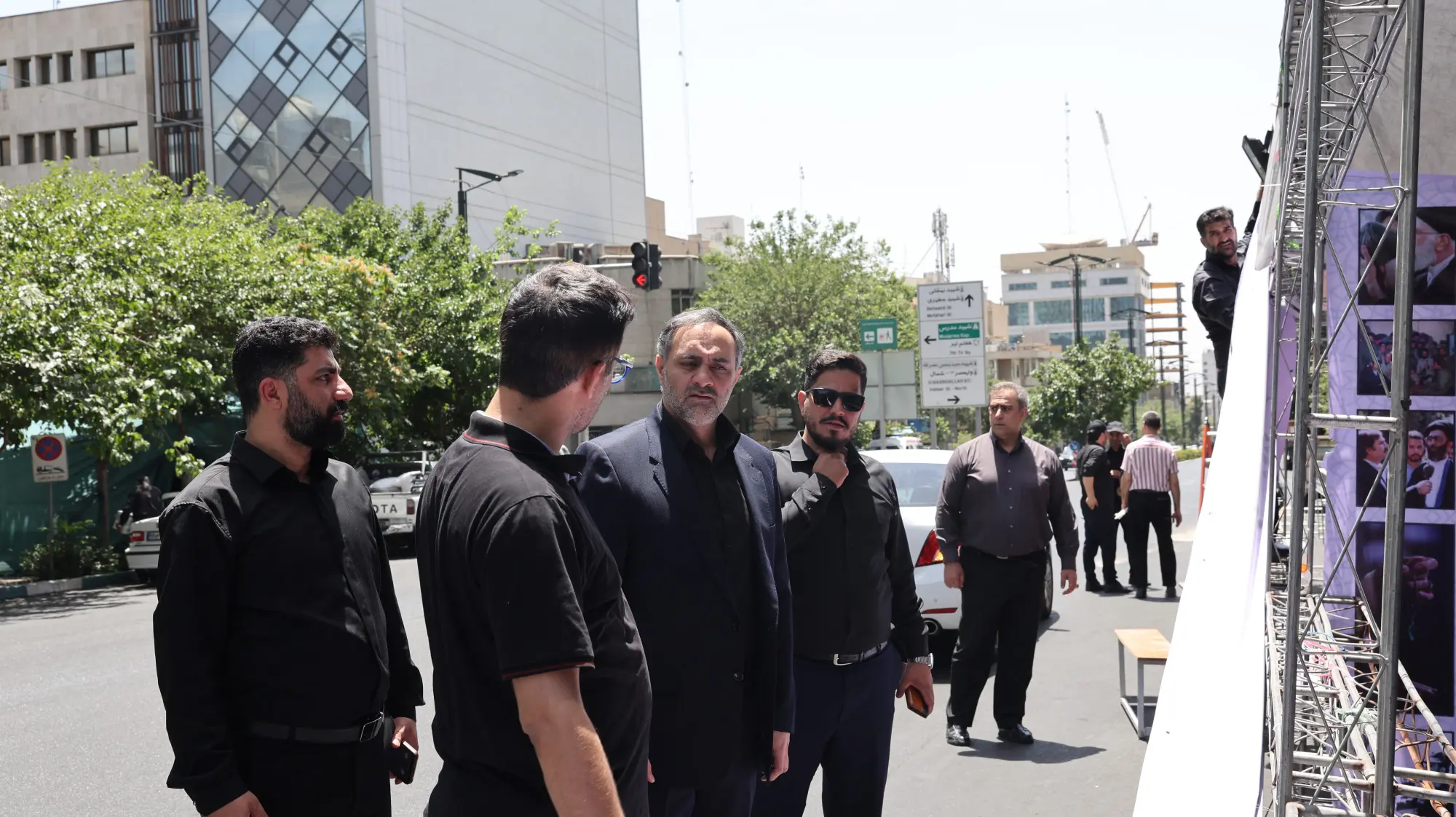 بازدید سرپرست بانک توسعه صادرات ایران از روند آماده سازی موکب خدمت رسانی به زائران مراسم وداع با رهبر شهید