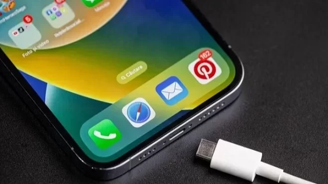 4 اشتباه رایج هنگام شارژ گوشی آیفون