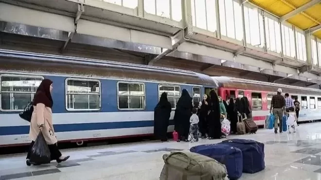 پیش‌فروش بلیت قطار نیمه دوم مردادماه از چهارشنبه