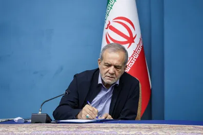پزشکیان-مشروطه-نماد-هوشمندی-ملت-ایران-و-نقطه-آغاز-قانون-گرایی-در-منطق-است