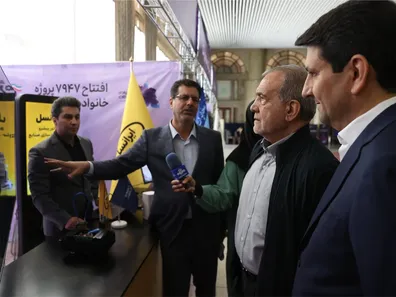 بازدید-رئیس-جمهوری-از-جدیدترین-دستاوردها-و-راهکارهای-ارتباطی-ایرانسل