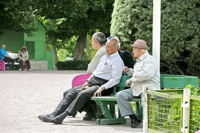 واریزی-جدید-برای-بازنشستگان-تامین-اجتماعی-در-راه-است-منتظر-شارژ-حساب-در-این-روز-ها-باشید