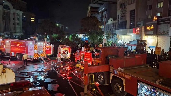 نجات بیش از ۳۰۰ نفر از آتش‌سوزی هتل‌آپارتمان در مشهد
